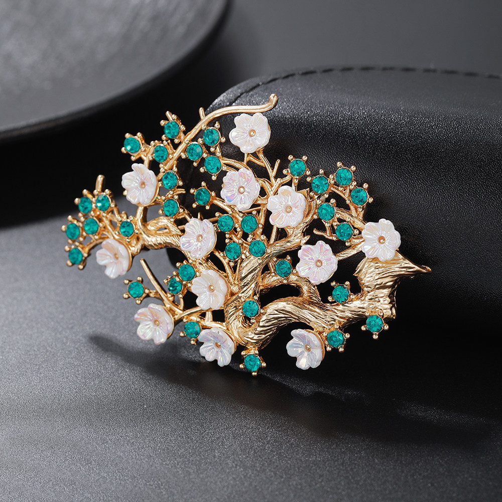 New Exquisite Small Flower Tree Brooch, Niche Design, Light Luxury, Elegant and Grand, Suit Corsage, High-End Dress Accessory