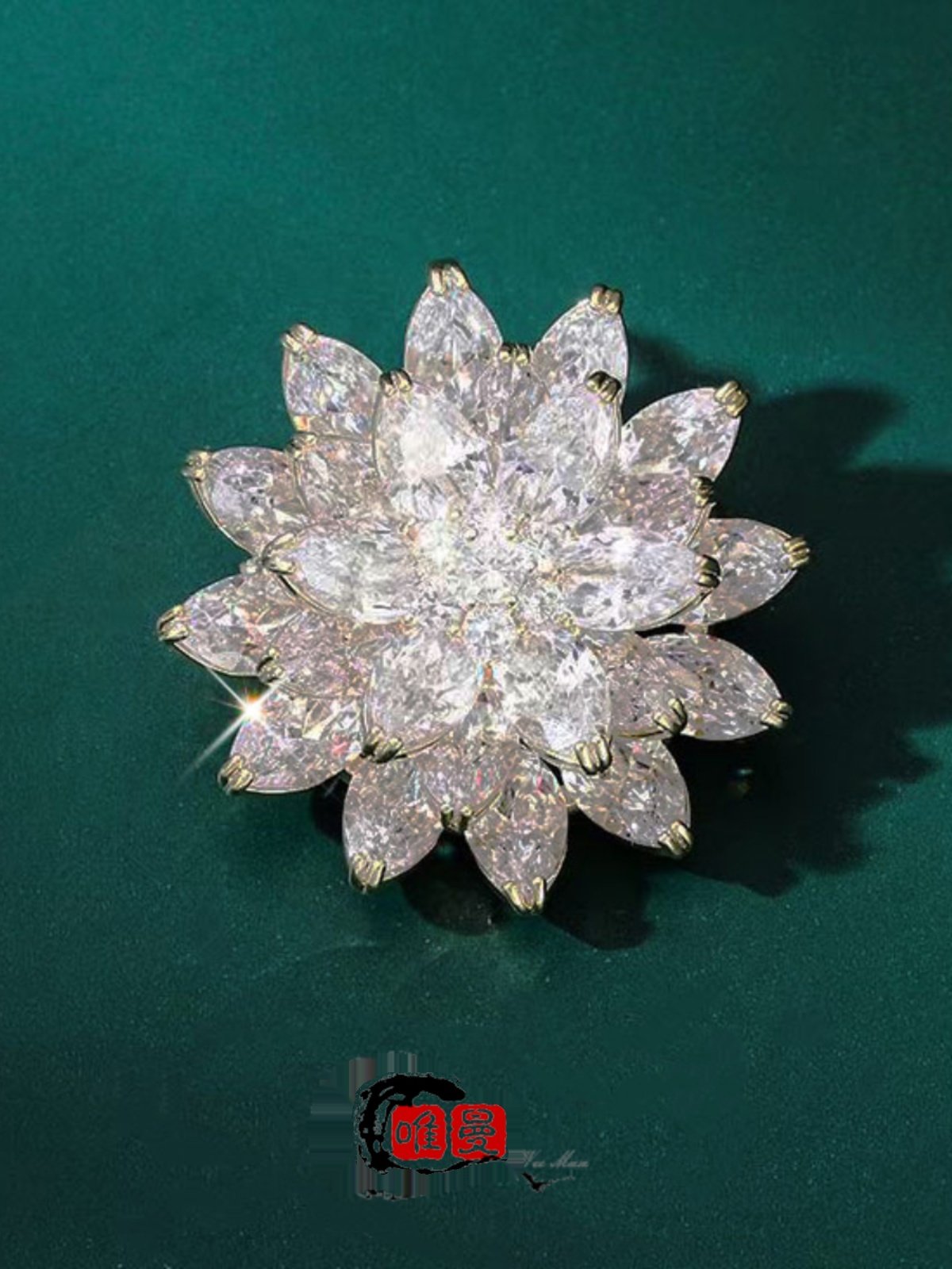 Luxurious High-End Brass Snow Lotus Zircon Brooch Fashion Clothing Fixed Anti-Exposure Corsage Atmospheric Pin Accessories