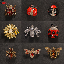 Bee brooch Insect buckle pin Personality fashion small fixed neckline mini pin Clothing jacket trinkets