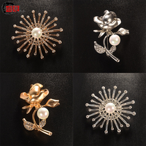 Brooch womens accessories Rhinestone pin Matte gold imitation beaded corsage Korean jewelry shawl cardigan scarf buckle collar needle