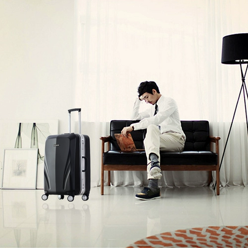 Универсальный чемодан подходит для мужчин и женщин, сумка