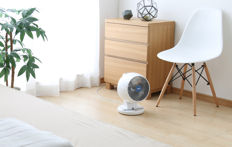 quạt hút mini Quạt gió mini IRIS Nhật Bản Mini Quạt tiết kiệm năng lượng Im lặng Quạt điện gia dụng Quạt để bàn Tua bin Quạt đối lưu - Quạt điện quạt máy mini