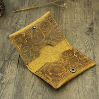 Резные цветы желтые коричневые с маленькими картами