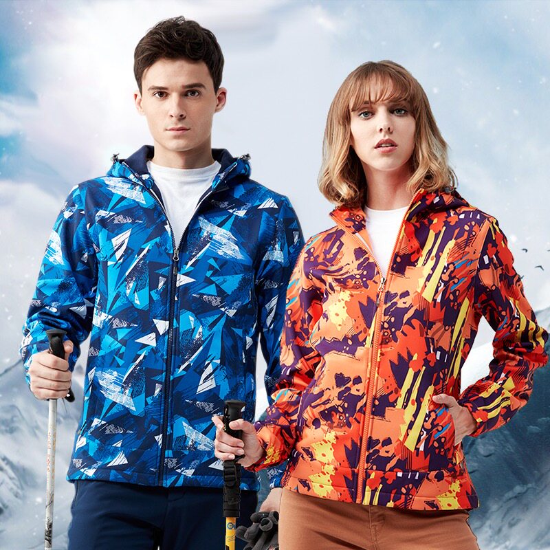 Exploring the outdoor soft shell clothes men and women open-shirts spring and autumn windproof water jacket mountaineering clothes warm camouflate and submachine clothes