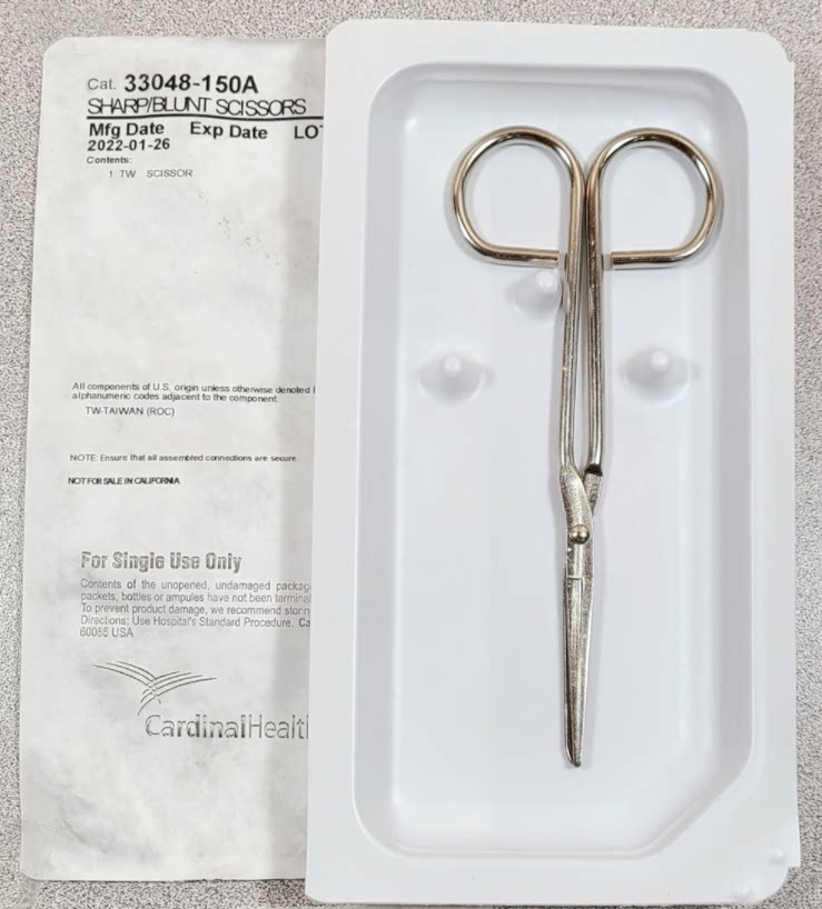 Cardinal Health 33048-150A Operating Scissors, Sharp/Blunt
