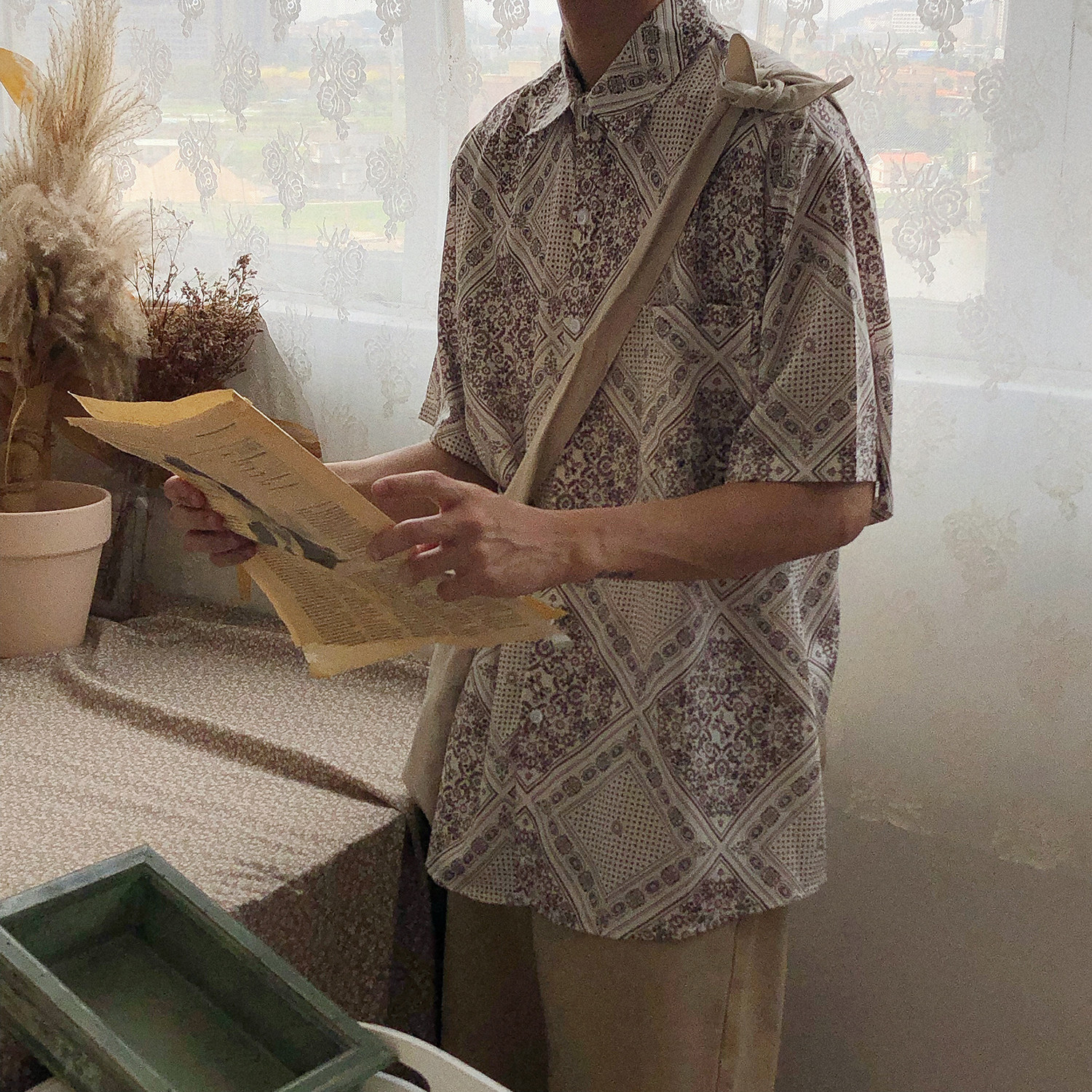 19studio Hong Kong style retro flower shirt chic trend handsome net red Korean version loose shirt men and women short sleeves