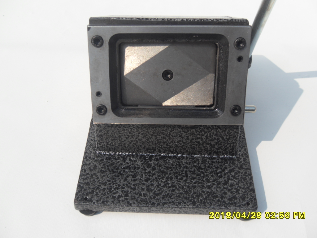 pvc card cutting card machine large and heavy 86*54 rounded card machine membership card 85 5*54 custom punching machine
