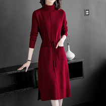 Mapping Hong Kong light luxury high-end knitted dress womens 2022 autumn and winter new tie-up high-neck slim skirt