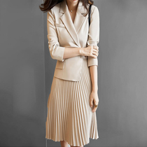 Mapping * Hong Kong light luxury slim slim waist womens 2021 temperament design sense pleated suit dress