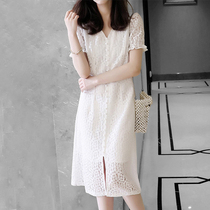 Mapping * Hong Kong light luxury slim slim waist womens 2021 French lace embroidered medium length dress