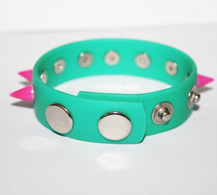 Fluorescent Pink Spiked Silicone Bracelet: Your Bold Street Style Edge - Detail image 4