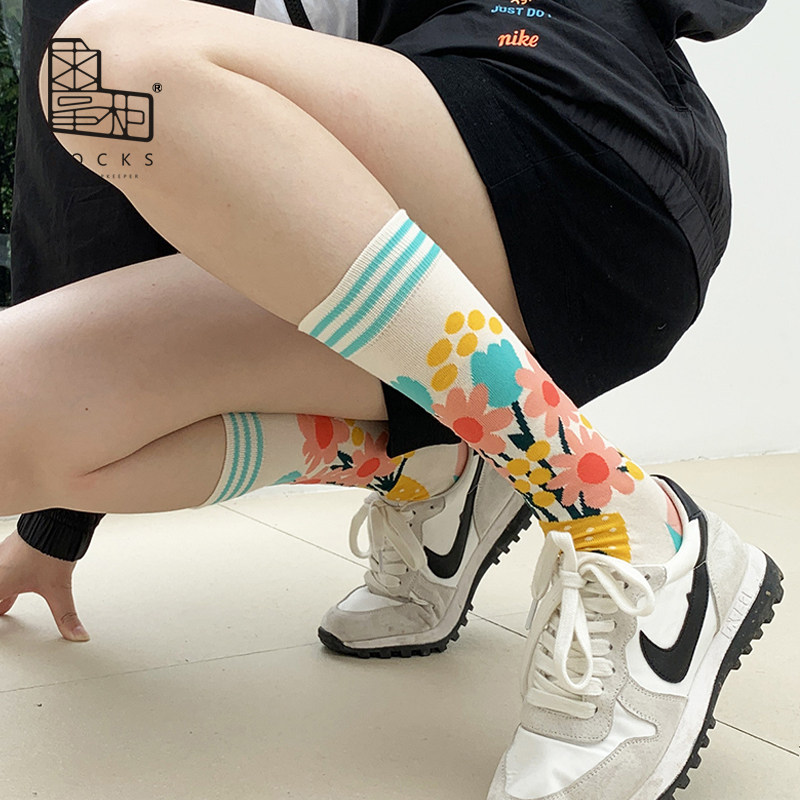 Begging dispensers Sox children Fall Long Sox family Four Seasons Sporty Personality Skateboard Midcylinder Cotton Socks Tide Socks