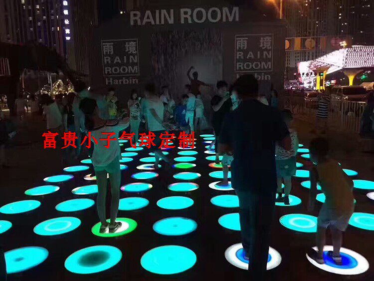 Gravity sensing dance platform Colorful color-changing LED lights KTV luminous floor Exhibition square event DMX floor tiles