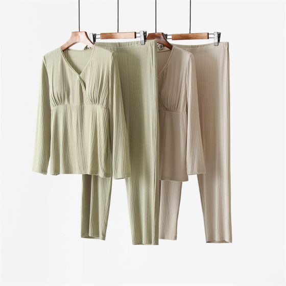 Maternity suit, long sleeves and trousers, loose confinement suit
