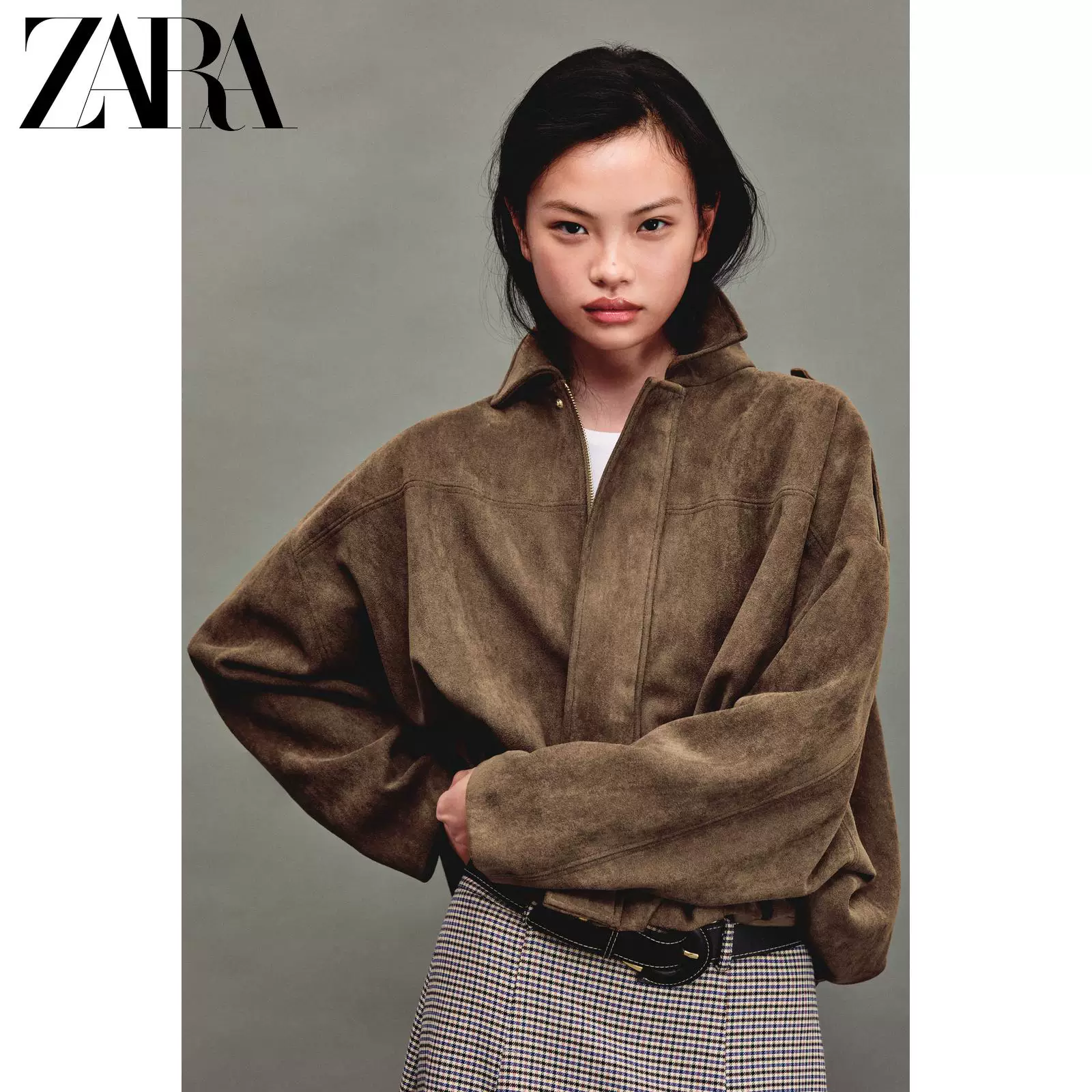 Женская бомбер-кожзамёнка ZARA 2025 осень, новая коллекция, цвет хаки 4344655 716