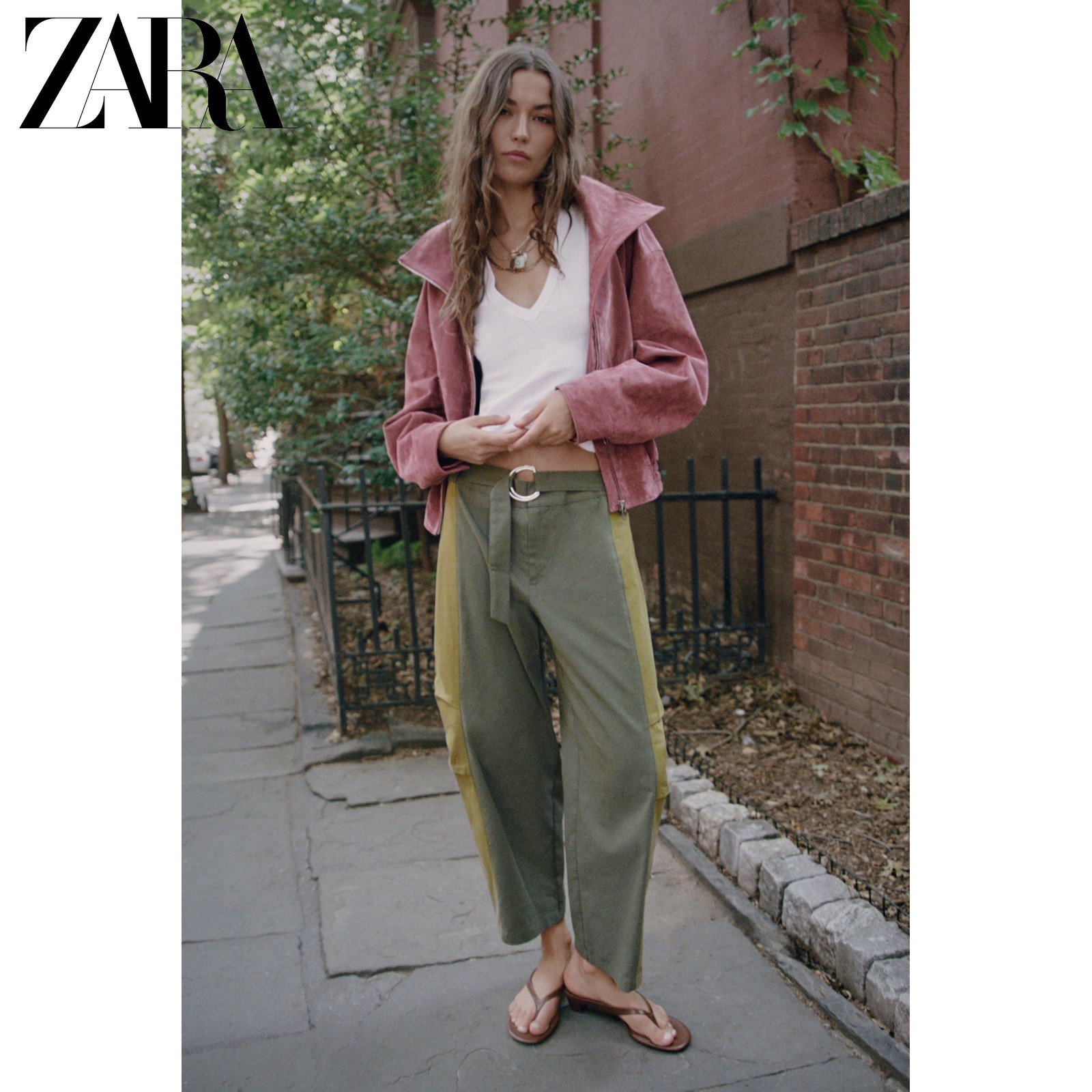 ZARA2026 ранняя осенняя новинка, женская кожаная куртка-бомбер с длинными рукавами и воротником-стойкой, куртка-бомбер 6318252 172 Изображение 1