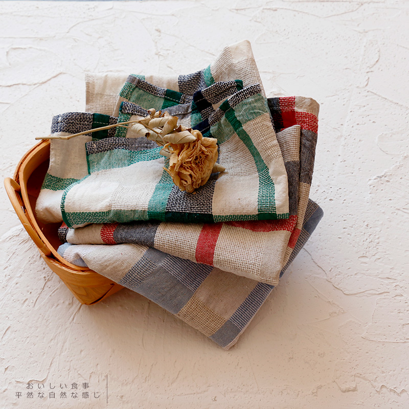 Plaid elements -- Japanese cotton linen plaid dining mat cloth gourmet fruit picnic thermal insulation pads photo background cloth-Taobao