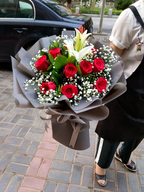 Roseflower Tongcheng Wenshan Meng self-booking flower shop View Hung Chuxiong sends flower Grand Lie Mountain City Lushui Ri Li Flower Express