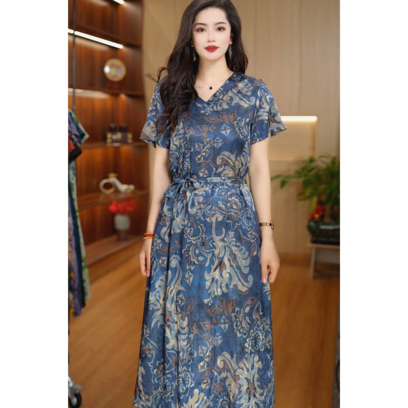 A-26152 Fashionable Loose-Fitting Dress That Covers the Body, V-Neck, Blue Totem Pattern