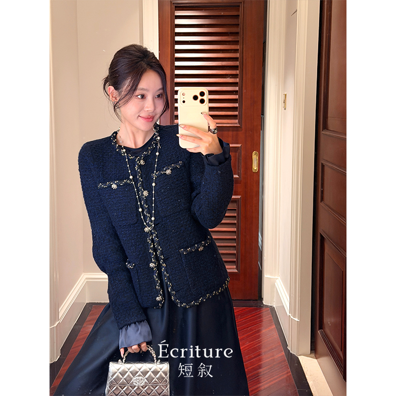 【Beloved Classic】Heavyweight High-Count Cashmere Wool Sequin Yarn Chanel-Style Sweater with Floral Button Design Jacket 【Beloved Classic】Heavyweight High-Count Cashmere Wool Sequin Yarn Chanel-Style Sweater with Floral Button Design Jacket