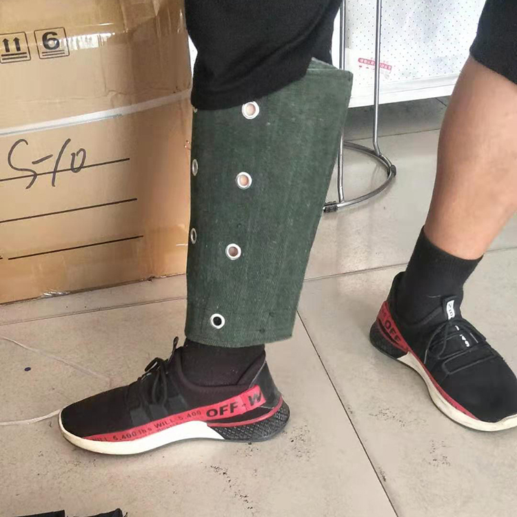 钢火淬炼下的贴心守护：劳保护腕如何撑起钢铁意志