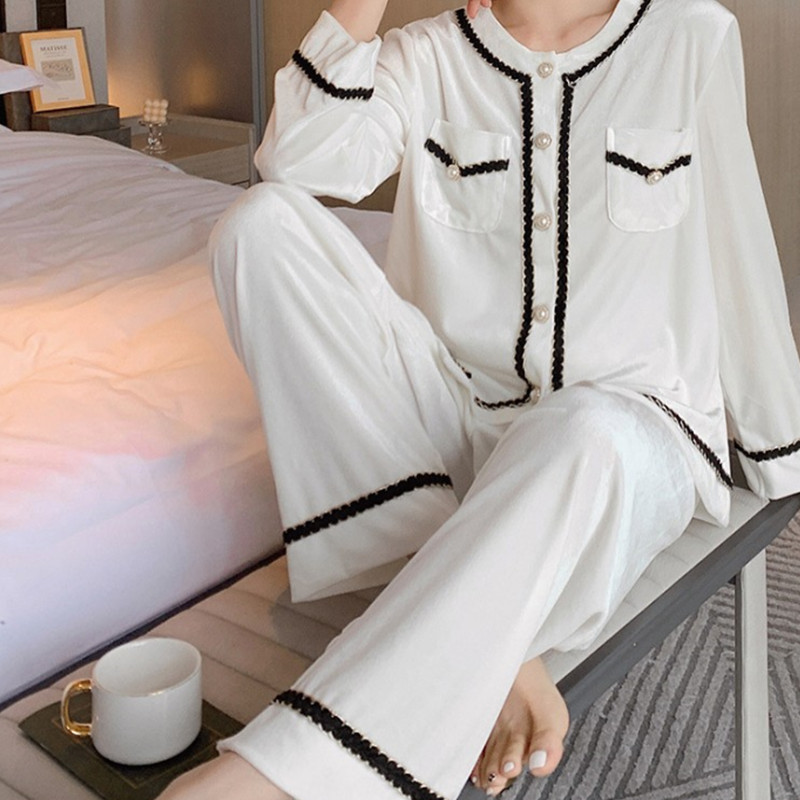 Golden velvet sexy pajamas ladies 2022 spring and autumn new winter home service long-sleeved suit large size can be worn outside