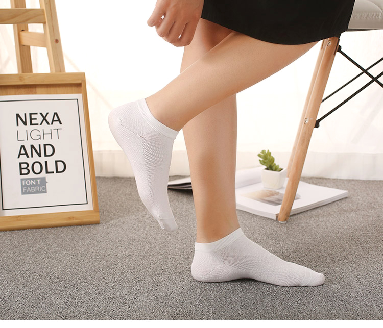 Vớ vớ của phụ nữ mùa hè phần mỏng cotton siêu mỏng lưới cotton thoáng khí vớ thấp để giúp nông miệng trắng khử mùi vớ thuyền phụ nữ vớ off white