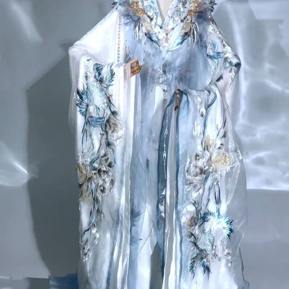 Женский летний стиль Hanfu 2025 года, холодный ветер, фарфоровый язык, вышитая тяжелой промышленностью рубашка с большими рукавами, юбка на талии, улучшенный костюм-халат воюющих государств