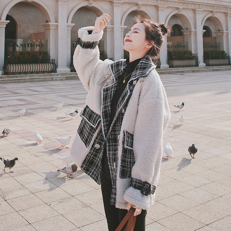 Lamb suede jacket woman 2022 Winter new Korean version thickened Thickened Warm Loose slim and fragrant wind plaid Grand coat
