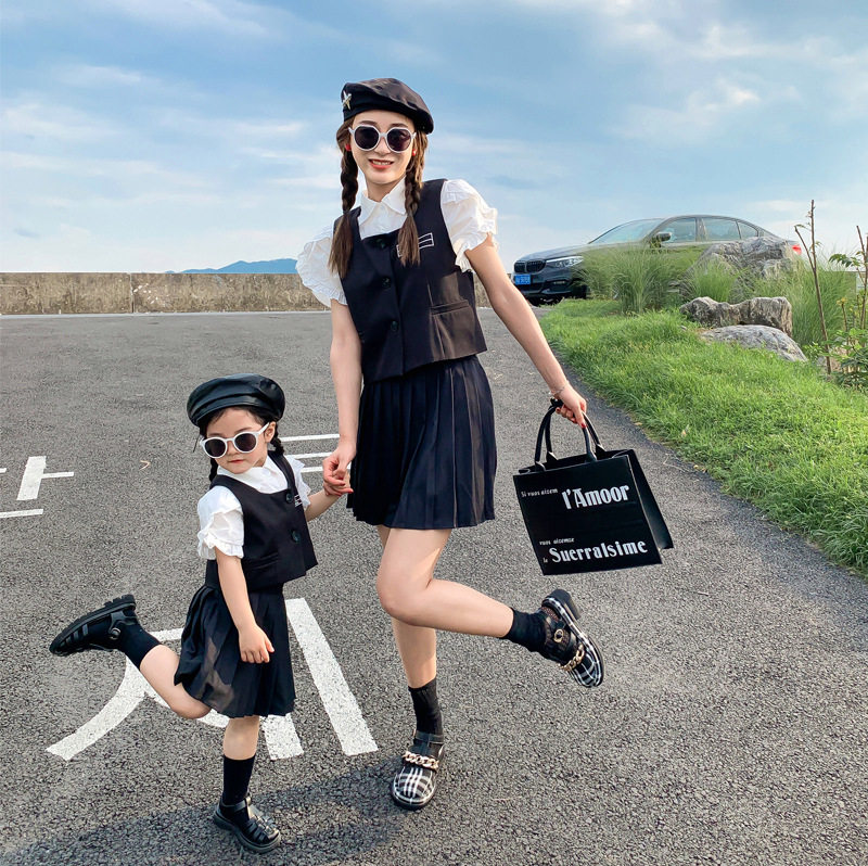 Summer mother and daughter wear college style short-sleeved skirt vest suit high-end sense net red parent-child dress foreign style short-sleeved half skirt