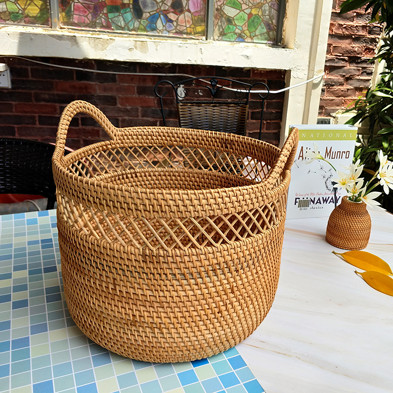 Vietnamese rattan chins containing basket large number of home rooms Dirty Laundry Basket containing box Laundry basket Field Living room Basket Room