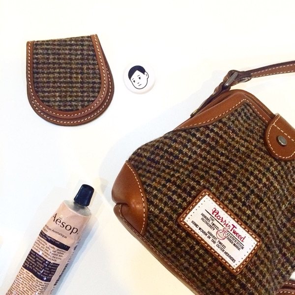 WINNOWx Harris Tweeted coarse flowers Plaid fabric Inron retro 100 hitch satchel mouth gold bag