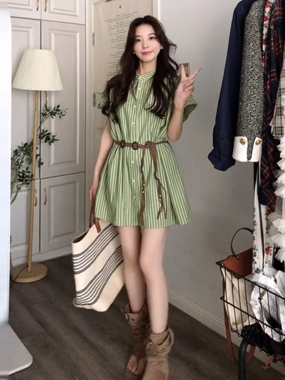 日杂文艺风绿色连衣裙子女夏季新款叠穿条纹衬衫裙设计感精致短裙