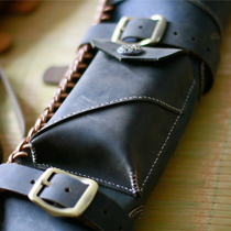 Quiver Quiver Handmade first layer leather cowhide quiver Quiver Waist cross three-point fixed back type Crazy Horse skin strong magnetic