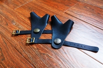 Childrens two-finger pullover cowhide traditional bow bow archery two-finger gloves Thick soft bow and arrow hand guard finger guard