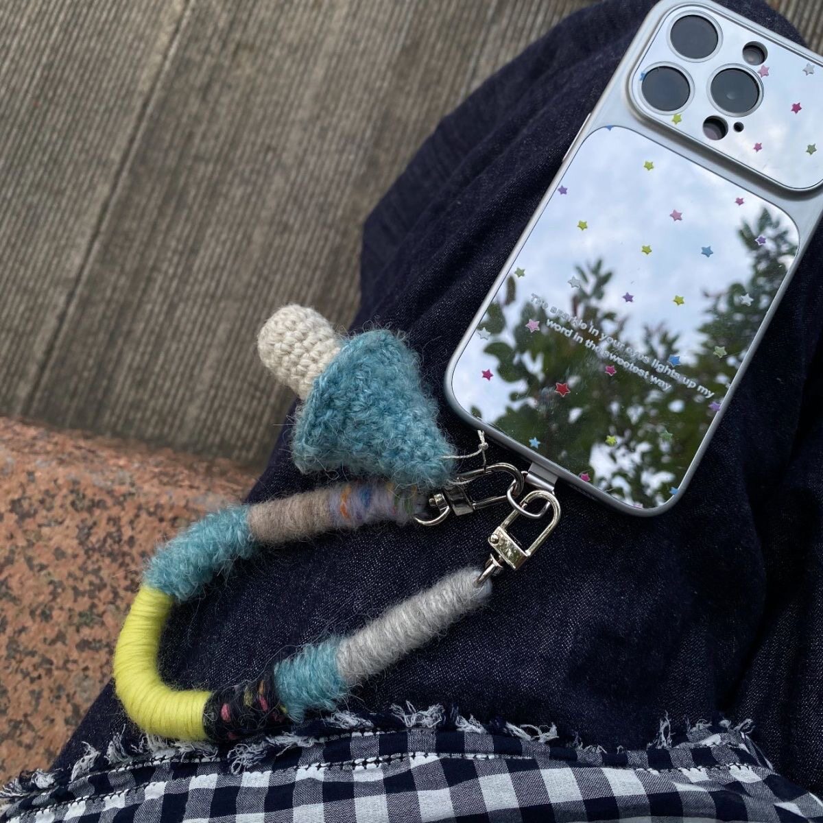 Luxury winding phone lanyard, keychain, camera lanyard, hand hook mushroom head mini durable retro
