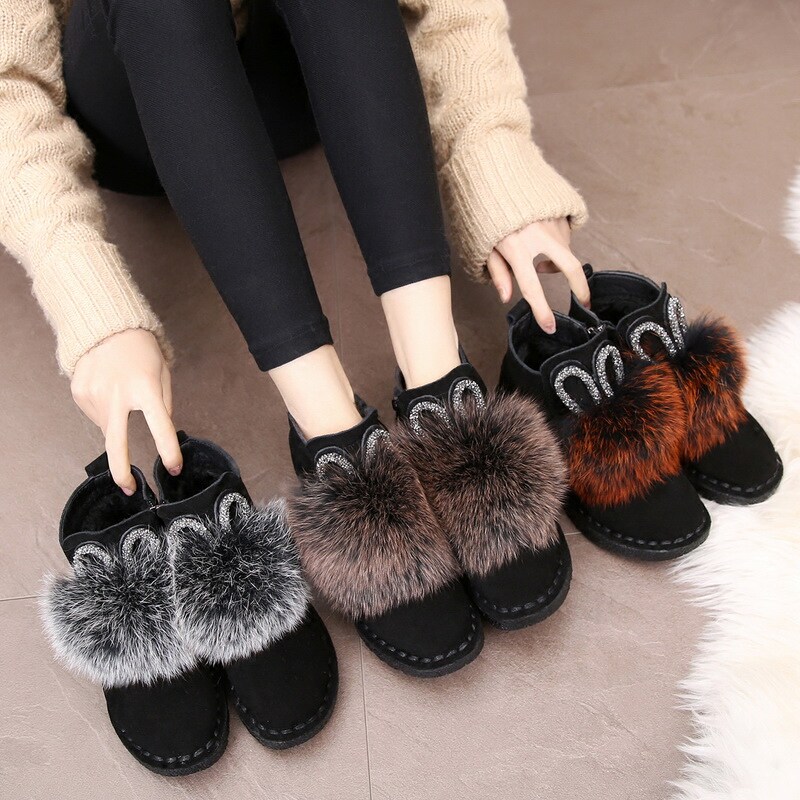 Women's Snow Boots Large Size 40-43 Women's 2022 New Korean Version Winter Flat Leather Fur Plush Short Boots