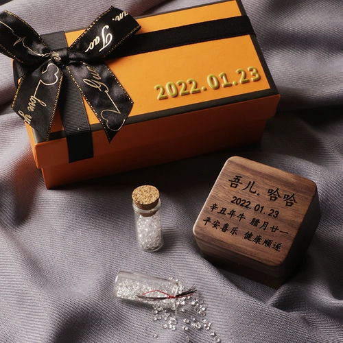 Детский сувенир для хранения пуповины ручной работы