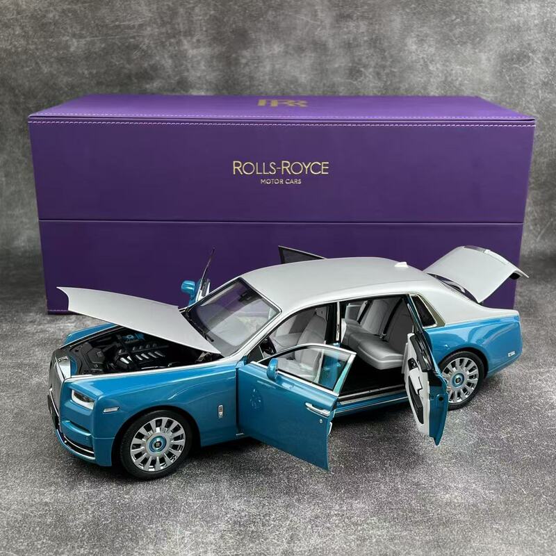 Oem Alloy Full-Size 1/18 Rolls-Royce Phantom Viii Two-Tone Leather Case Edition Oem Alloy Full-Size 1/18 Rolls-Royce Phantom Viii Two-Tone Leather Case Edition