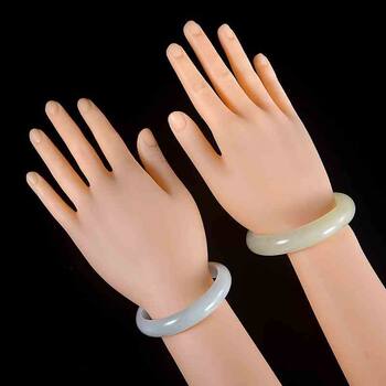 Hand model props adult ladies hand model bracelet gloves ring bracelet display hand model skin color soft simulation