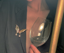 Everest Show specific ~ so sparkling and sophisticated and luxurious water drill Pearl brooch ~ style perpetual memory series