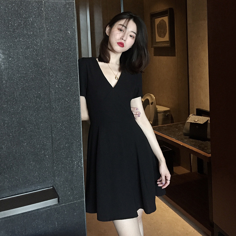 Up for overweight women dress Fat mm Xia dress new shade V collar a word dress Fat younger sister Weight Loss Older Slim Short Sleeve Ocean Dress