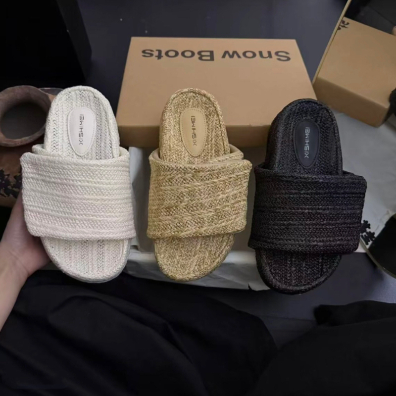 2026 Summer New Fashion Versatile Thick-Soled Height-Increasing Velcro Strap Woven Outdoor Thick-Soled Beach Sandals