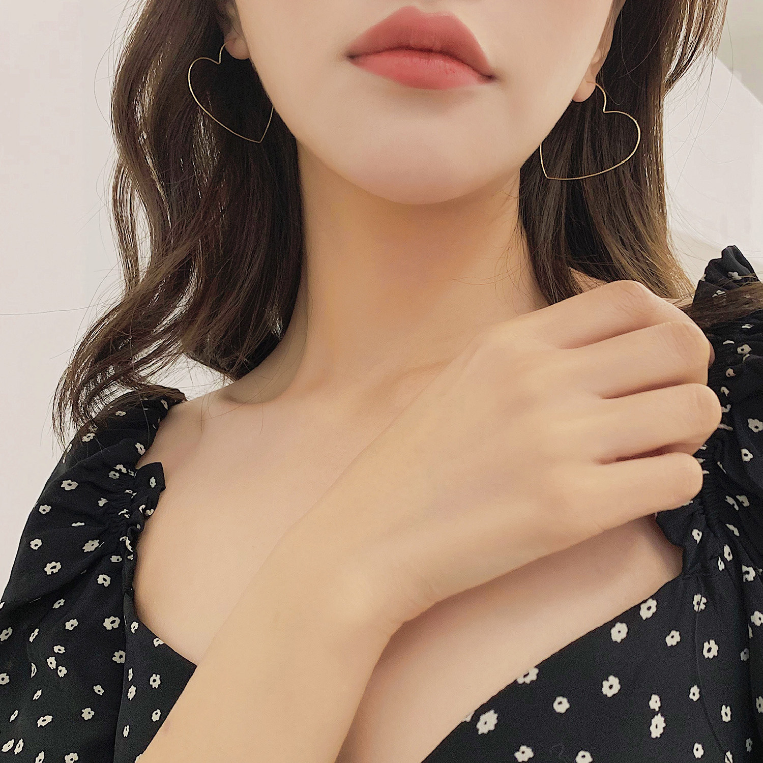 Big peach heart s925 sterling silver heart earrings feminine temperament Korean personality wild atmosphere show face thin love drop earrings