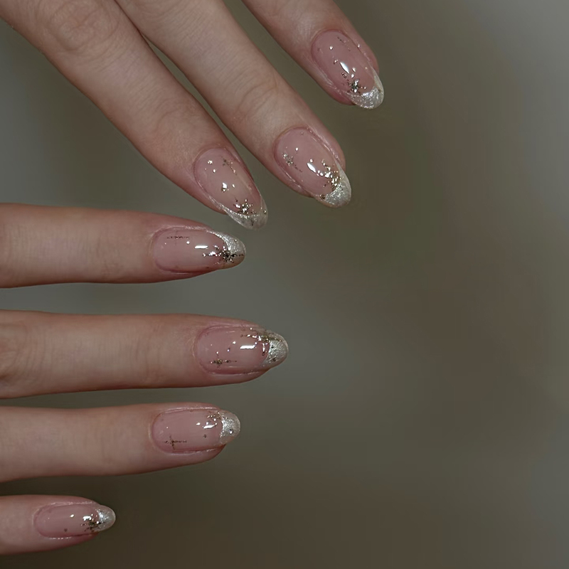 【Qinghe】Purely Handmade Nude Gold Foil French-Style Wearable Nails, Short Style, Gentle and Elegant, Fine Glitter Nail Stickers, Light Luxury
