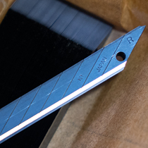 Imported Japan NT BD-2000 small art blade sharp black blade 30 degree angle 10 pieces 100 pieces