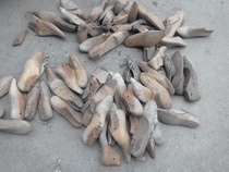Folk collection of old wood shoe last a pile of shoes support shoe mold culture display old object shoe support a 39 yuan