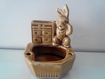 Old ashtrays in the 1970s yellow glaze ashtrays old porcelain old objects old goods antiques Miscellaneous