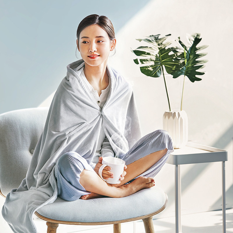 AIKA home blanket graphene heat blanket towel is air conditioned blanket autumn and winter warm soft velvet nap blanket