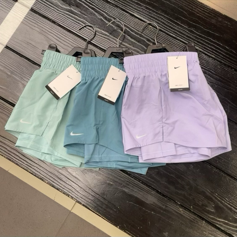Rare Nike Women's Running Yoga Shorts, Anti-Exposure Quick-Dry Shorts with a Pouch for Storing a Phone Rare Nike Women's Running Yoga Shorts, Anti-Exposure Quick-Dry Shorts with a Pouch for Storing a Phone